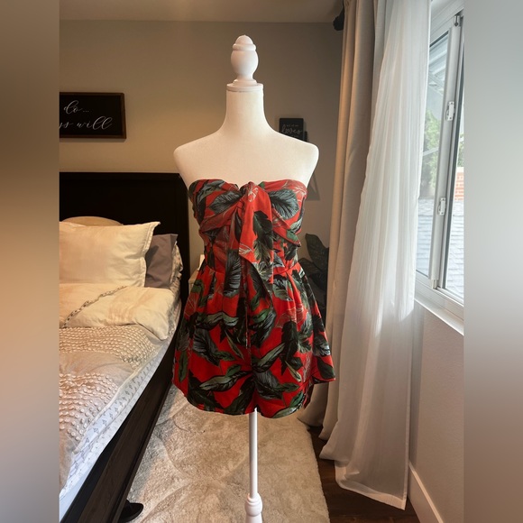 Vici-STRAPLESS FLORAL PRINTED TIE FRONT ROMPER - Picture 2 of 7